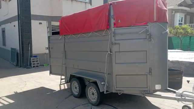 Remorque pour bétail Transport d'animaux – Double essieu josso-sarl-electro
